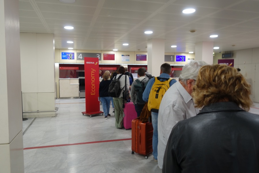 aeroport bordeaux queueu vol iberia madrid business traveler france