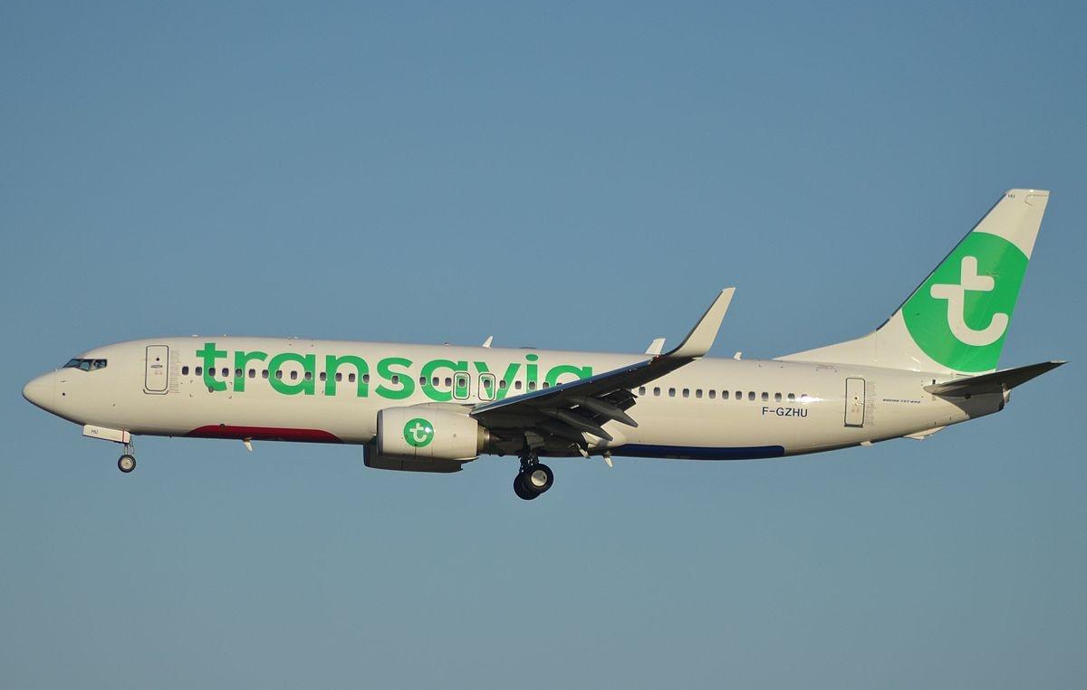Un avion en vol de Transavia vers Tromso