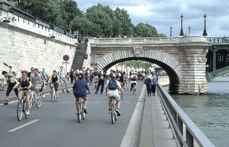 Paris améliore ses pistes cyclables