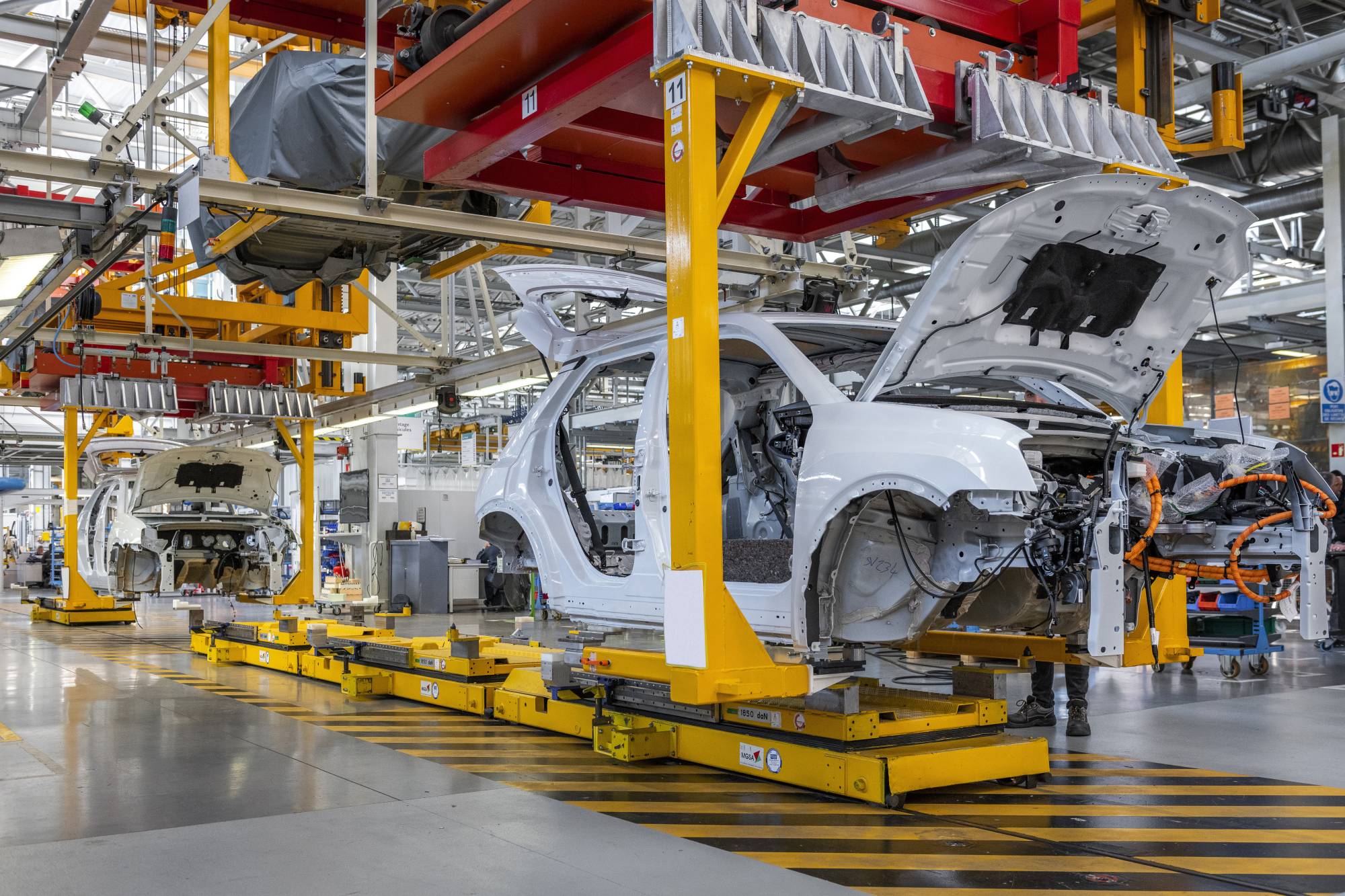 L’automobile est devenue une machine à taxes, l’industrie se meurt