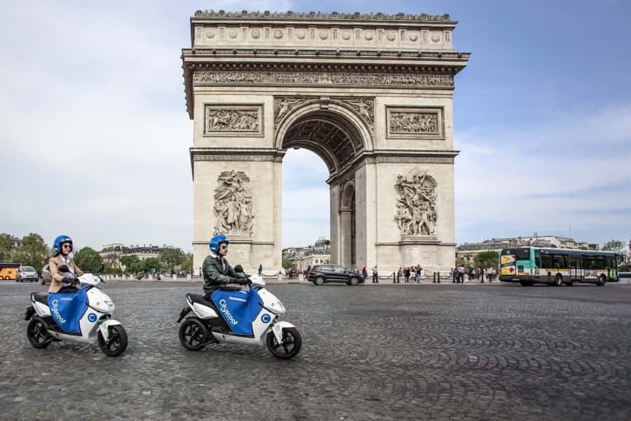  Les scooters mal vus en région parisienne? 